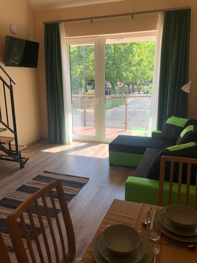 Castellum Apartmanhaz Гюла Екстериор снимка
